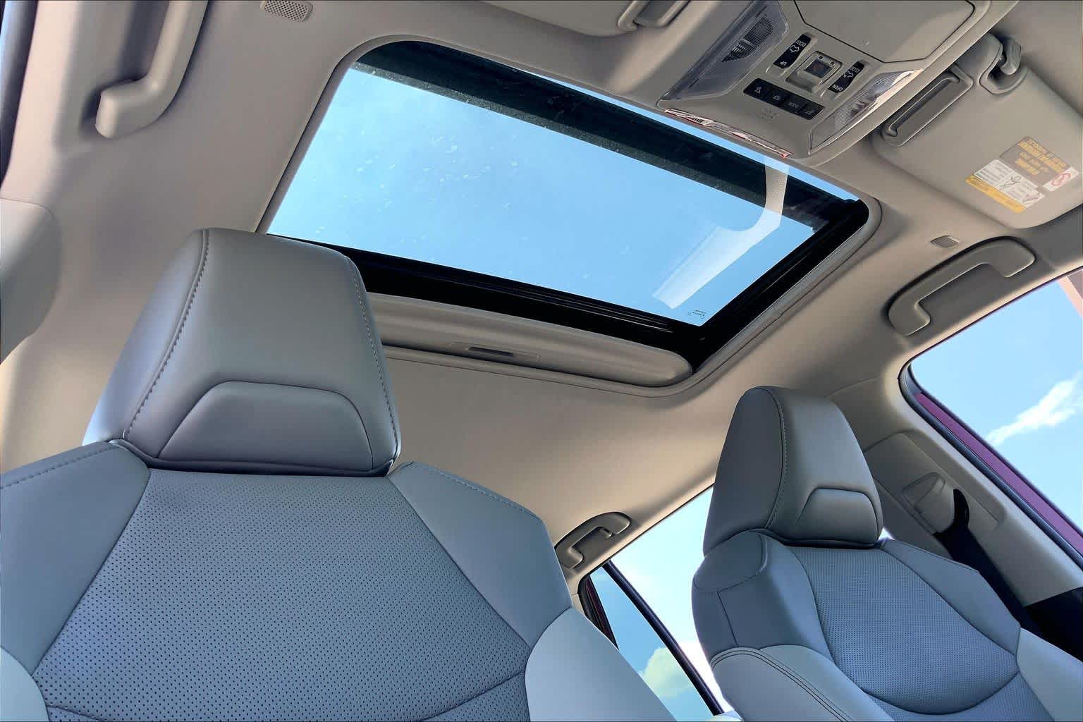 2025 Toyota RAV4 photo 14 of 36