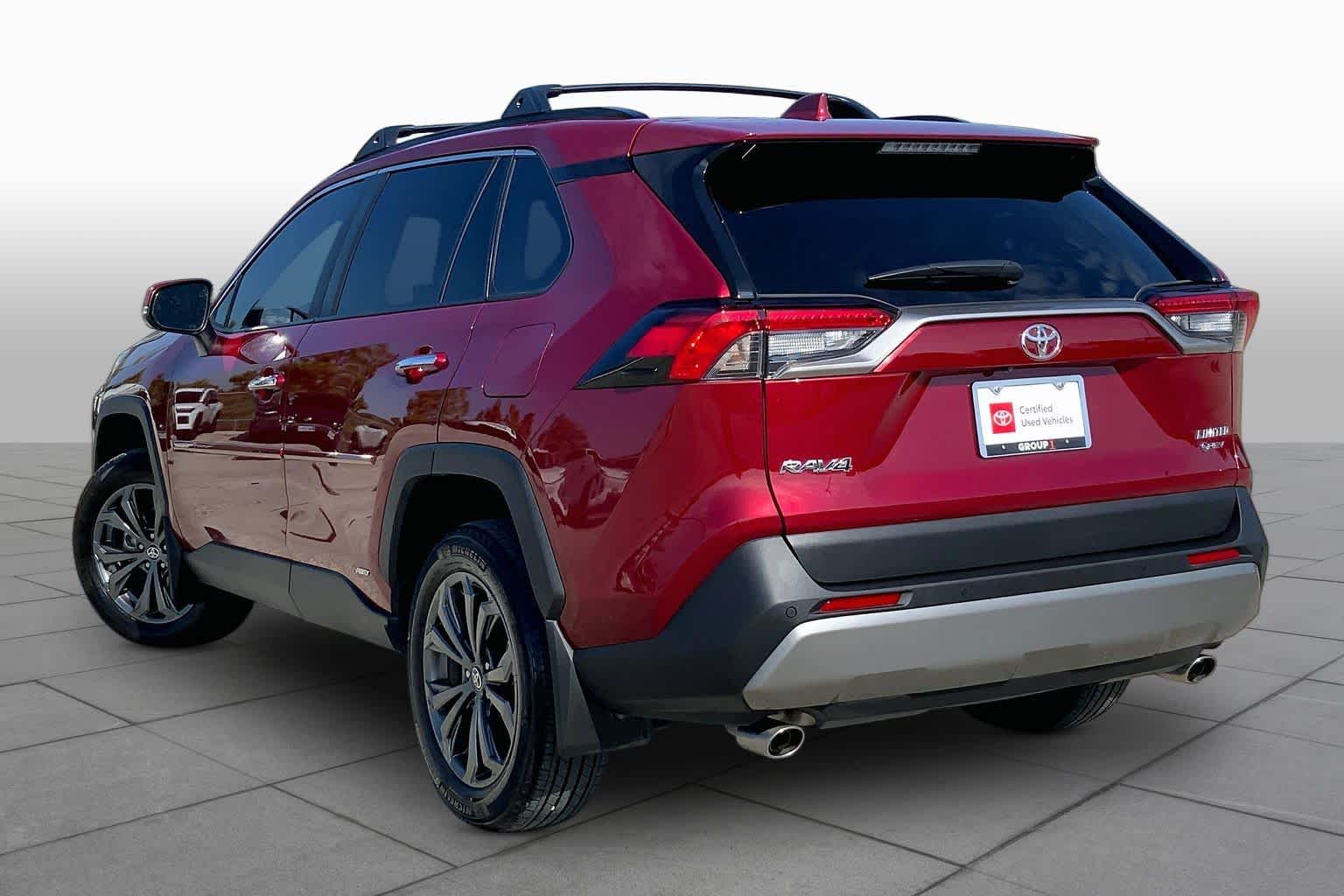 2025 Toyota RAV4 photo 12 of 36
