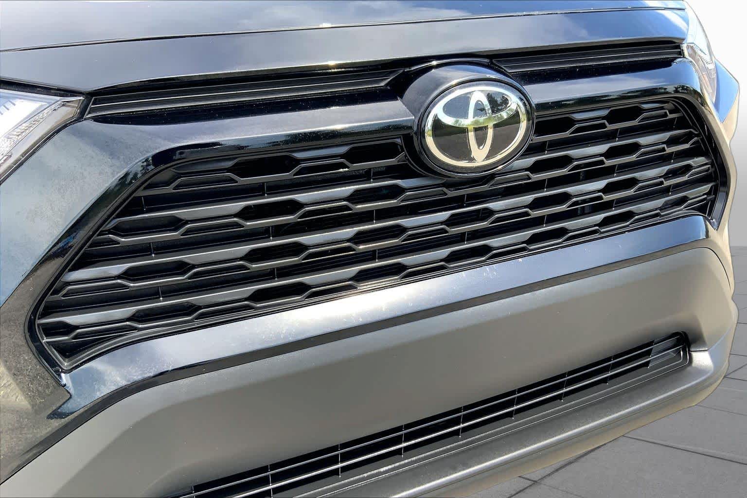 2025 Toyota RAV4 Hybrid LE Midnight Black Metallic at Group 1 Toyota Southwest