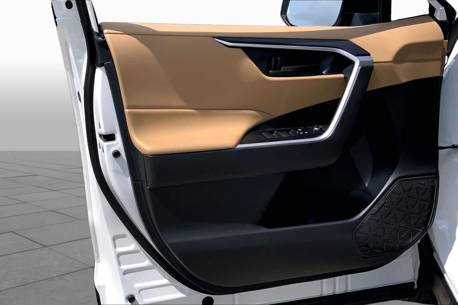 2025 Toyota RAV4 Hybrid LE Ice Cap at Group 1 Toyota Southwest
