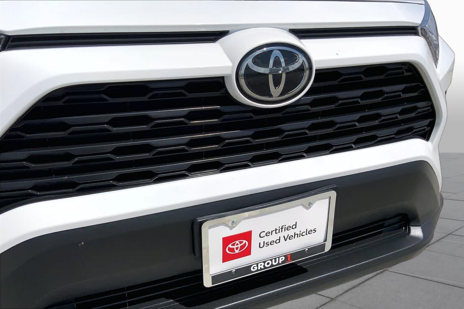 2025 Toyota RAV4 Hybrid LE Ice Cap at Group 1 Toyota Southwest