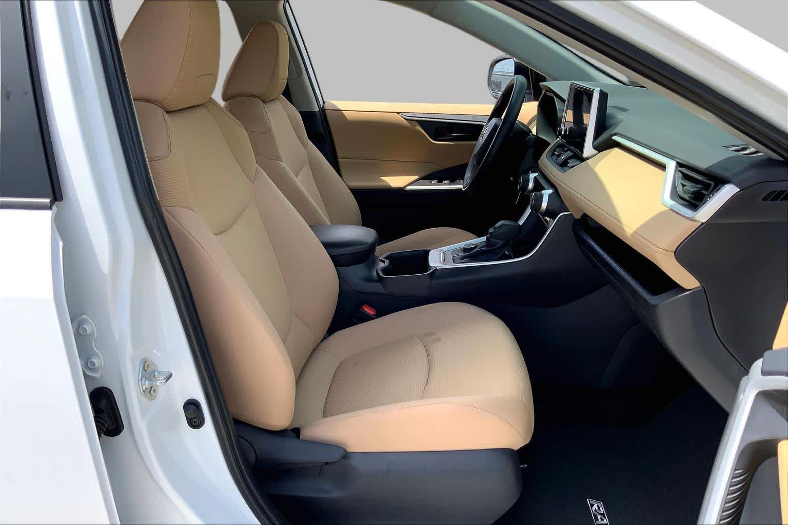2025 Toyota RAV4 Hybrid LE Ice Cap at Group 1 Toyota Southwest