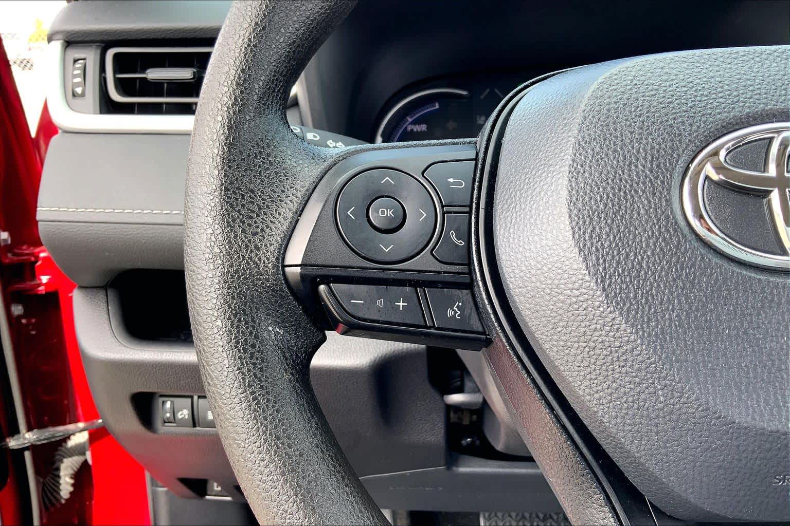 2025 Toyota RAV4 photo 23 of 35