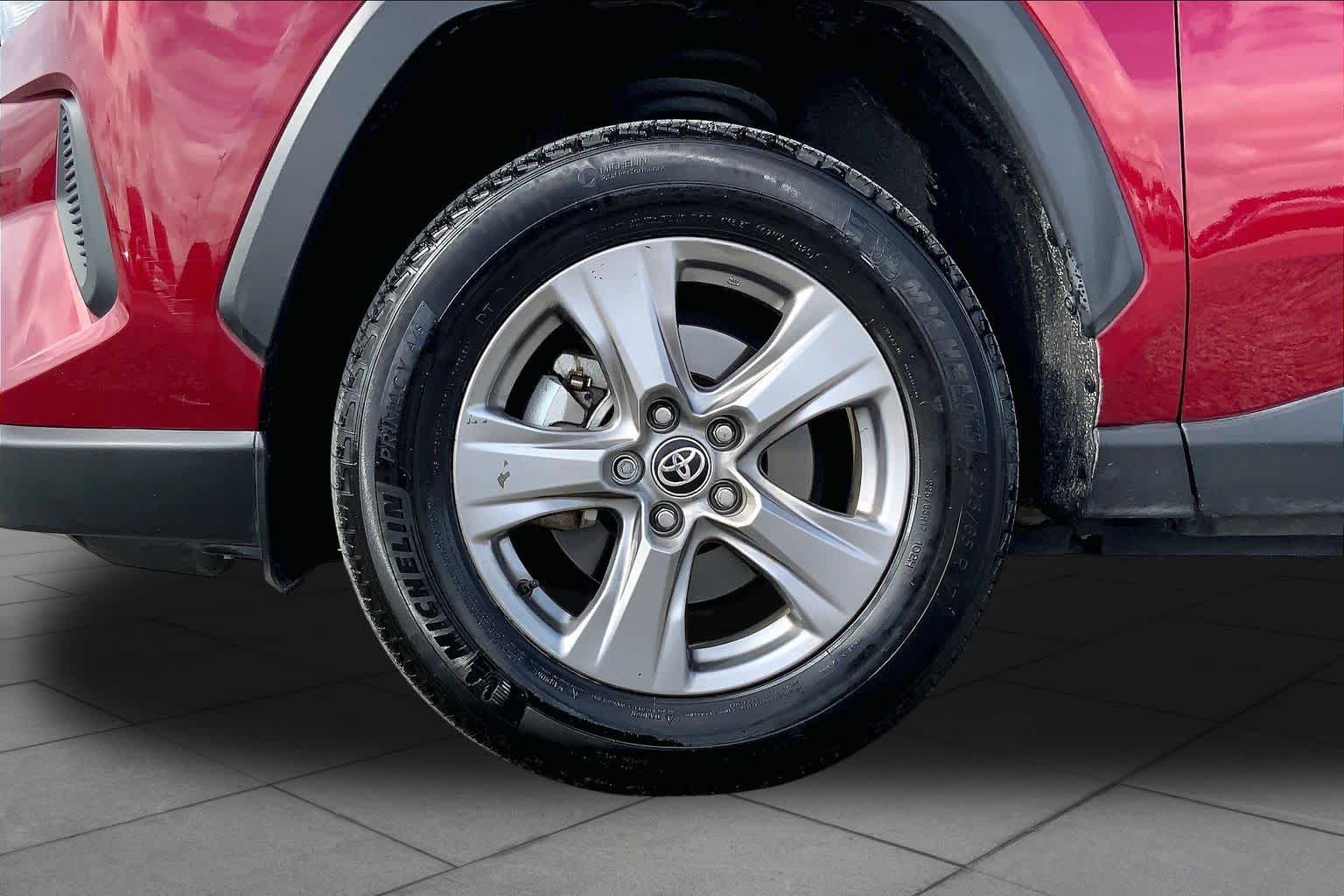 2025 Toyota RAV4 photo 11 of 35