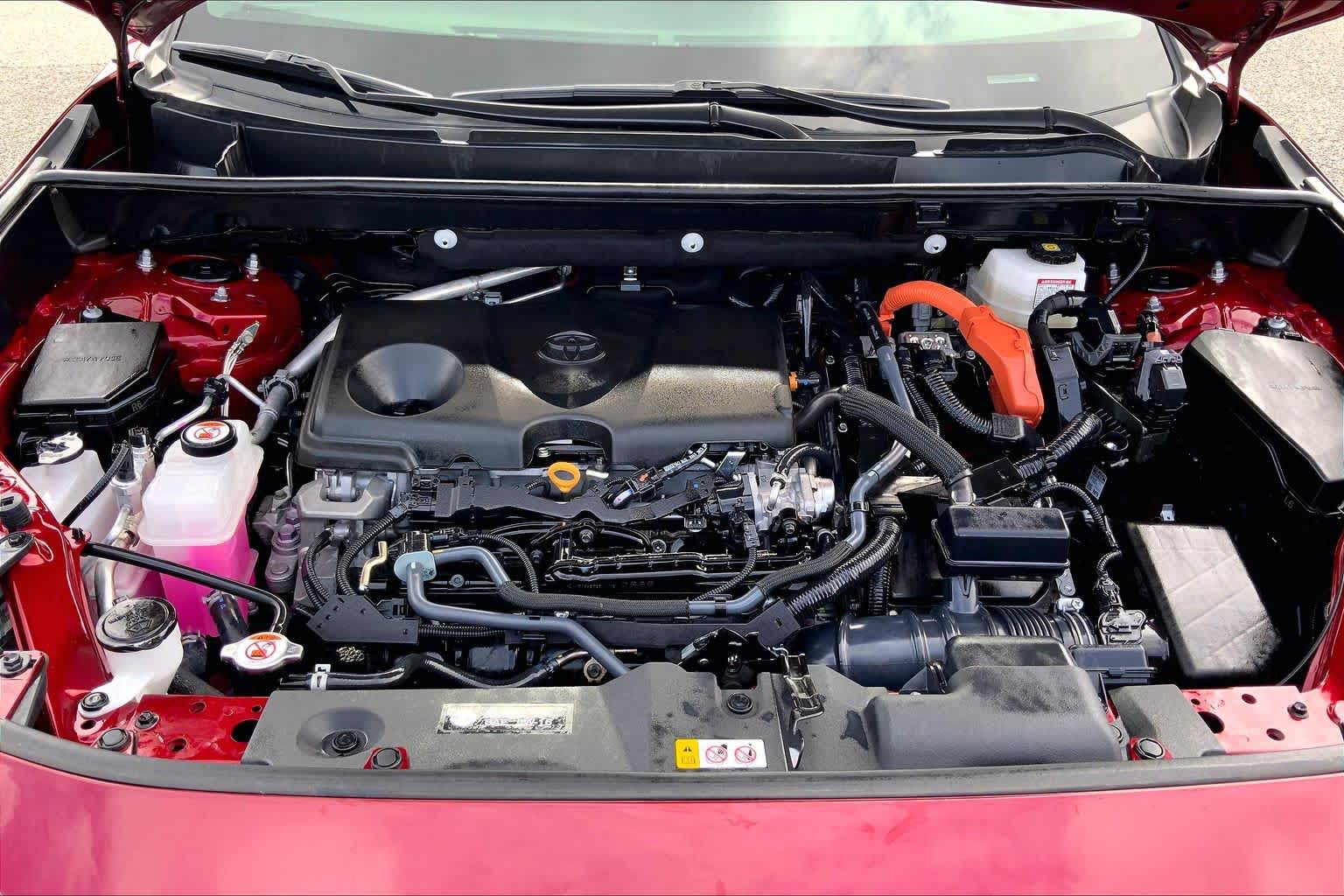2025 Toyota RAV4 photo 31 of 35