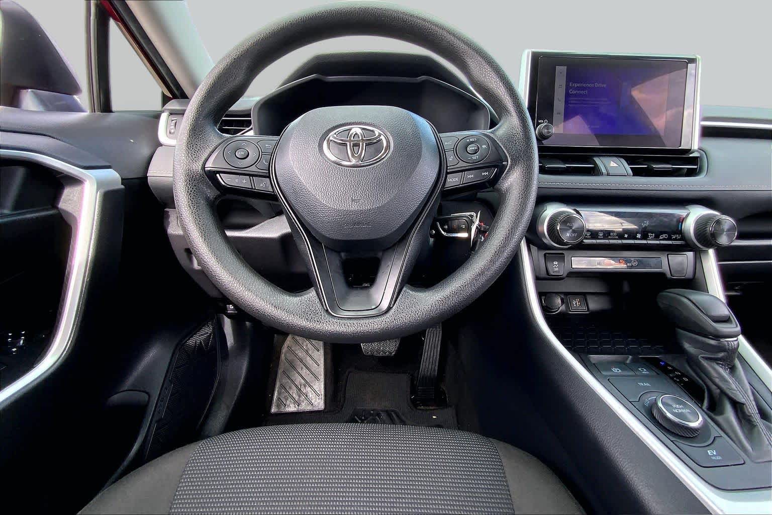 2025 Toyota RAV4 photo 6 of 35