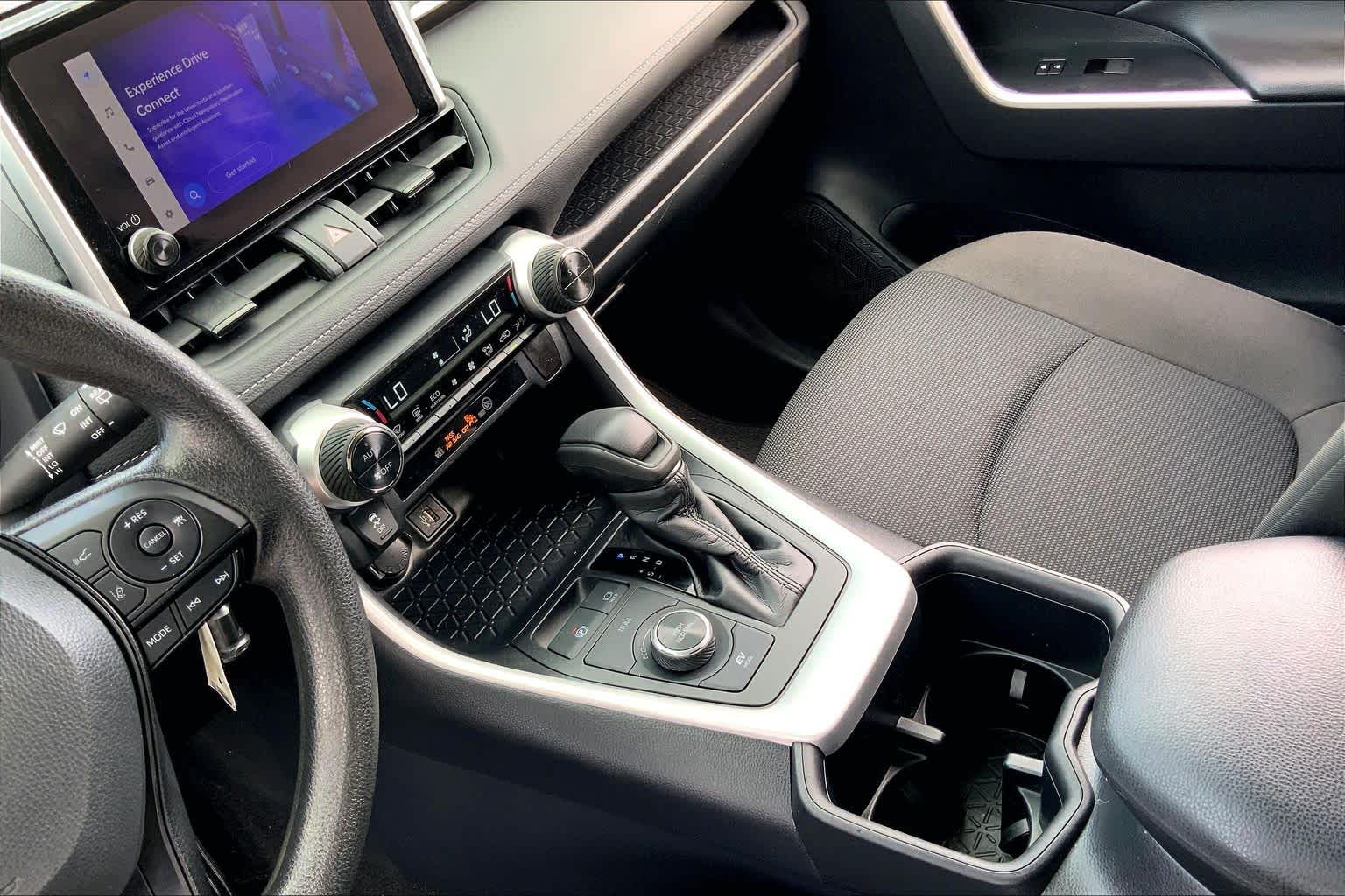 2025 Toyota RAV4 photo 16 of 35