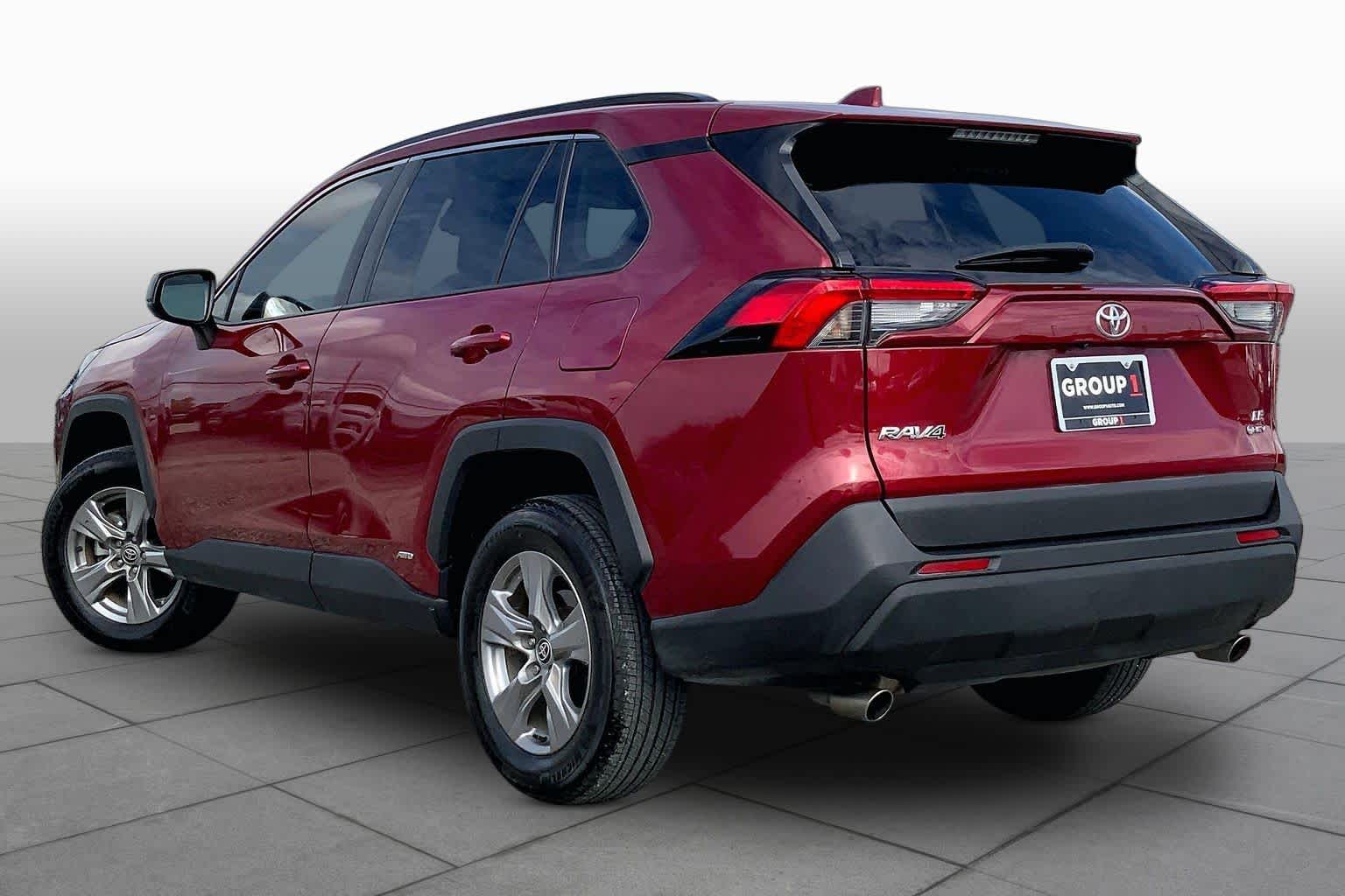 2025 Toyota RAV4 photo 12 of 35