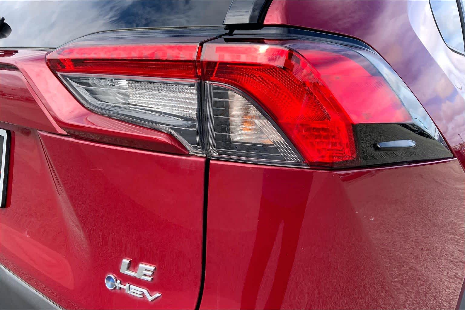 2025 Toyota RAV4 photo 10 of 35
