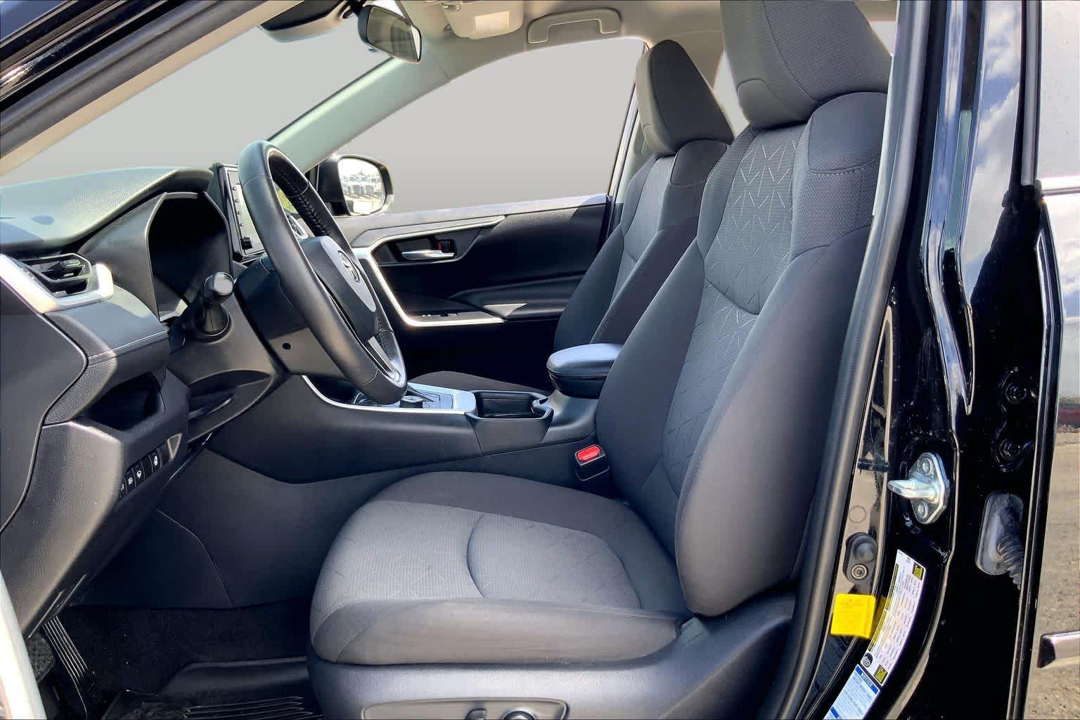 2021 Toyota RAV4 Hybrid XLE Midnight Black Metallic at AutoNation USA Katy