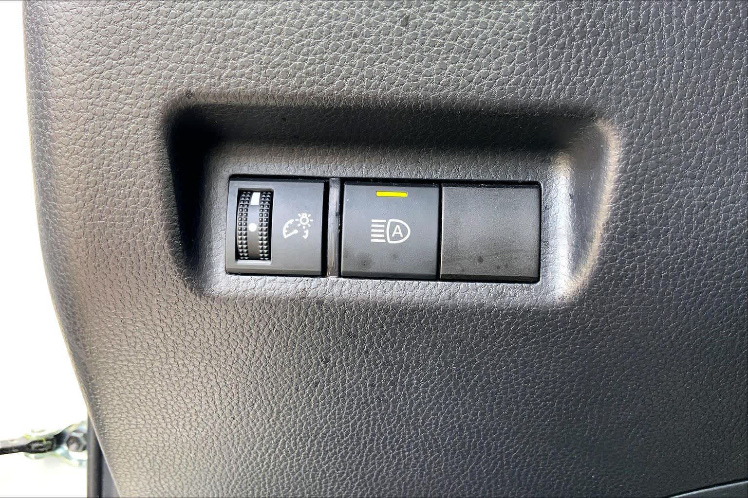 2025 Toyota RAV4 Hybrid XLE Ice Cap at Group 1 GMC Buick South