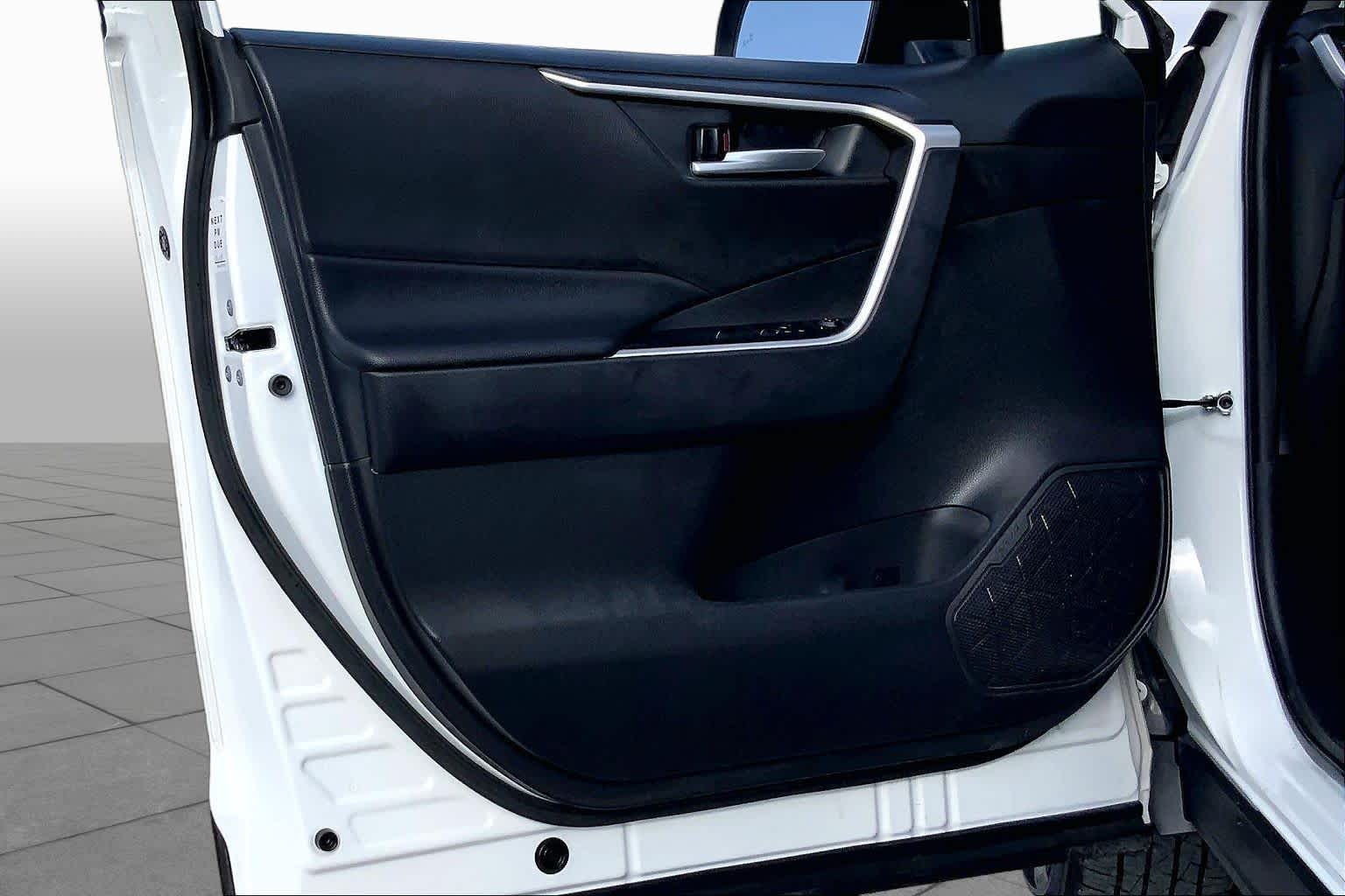 2025 Toyota RAV4 Hybrid XLE Ice Cap at Group 1 Toyota Southwest