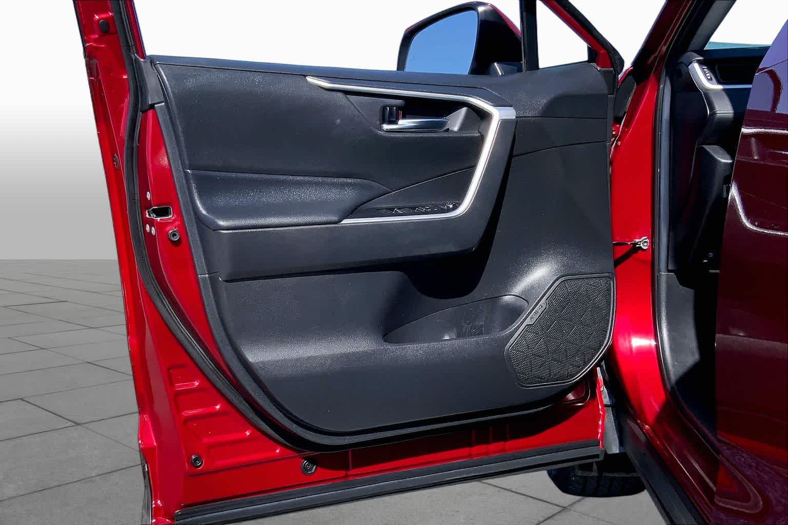 2022 Toyota RAV4 Hybrid XLE Ruby Flare Pearl at Group 1 Toyota Southwest