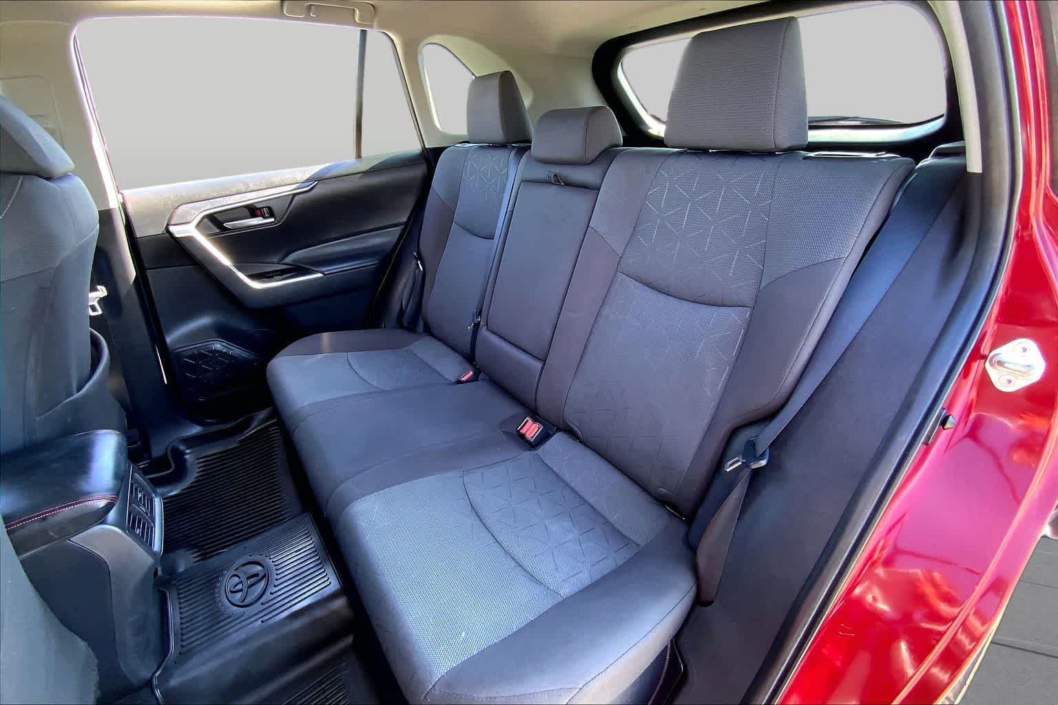 2022 Toyota RAV4 Hybrid XLE Ruby Flare Pearl at Group 1 Toyota Southwest