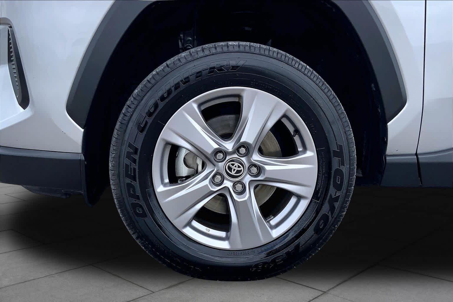2025 Toyota RAV4 Hybrid XLE - 10