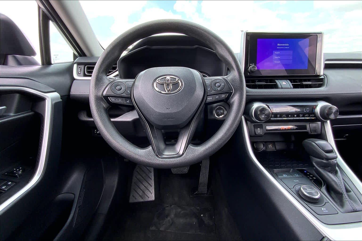2025 Toyota RAV4 Hybrid XLE - 5