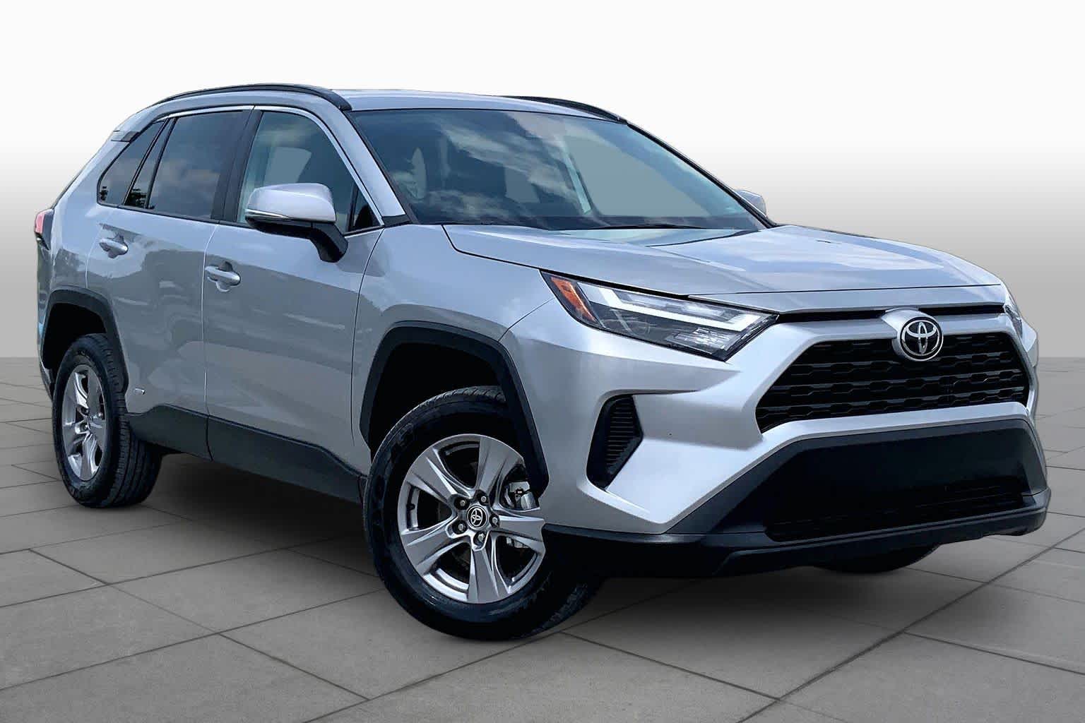 2025 Toyota RAV4 Hybrid XLE - 2
