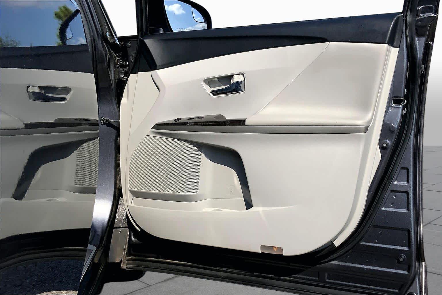 2013 Toyota Venza LE Magnetic Gray Metallic at Westside Kia