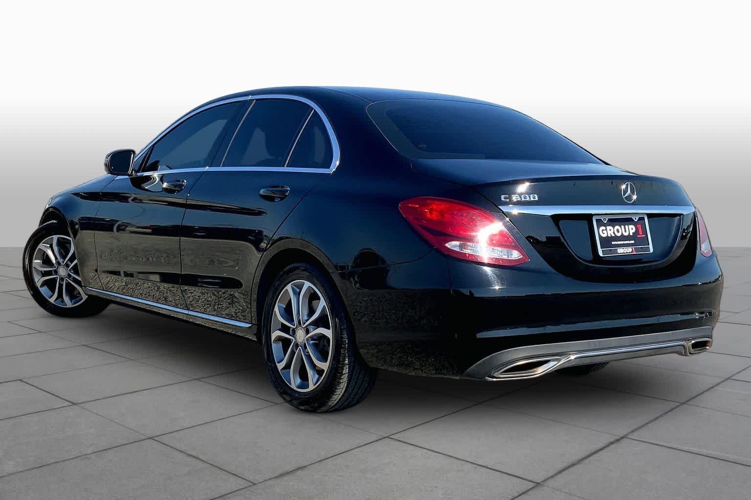 2017 Mercedes-Benz C 300 photo 12 of 36