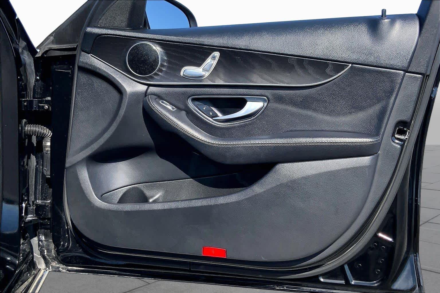 2017 Mercedes-Benz C 300 photo 22 of 36