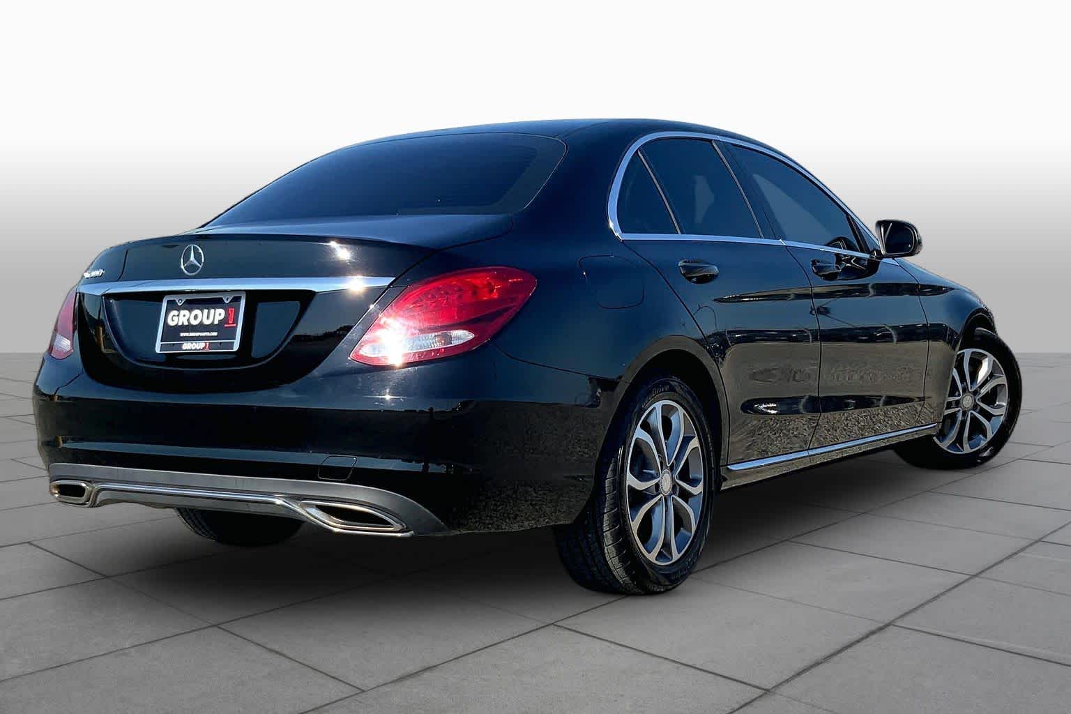2017 Mercedes-Benz C 300 photo 13 of 36
