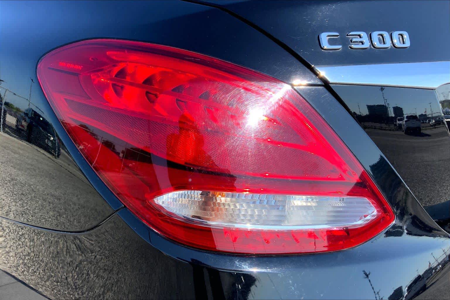 2017 Mercedes-Benz C 300 photo 28 of 36