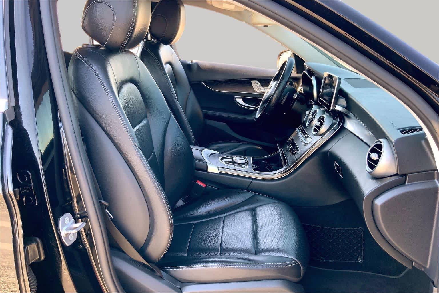 2017 Mercedes-Benz C 300 photo 9 of 36