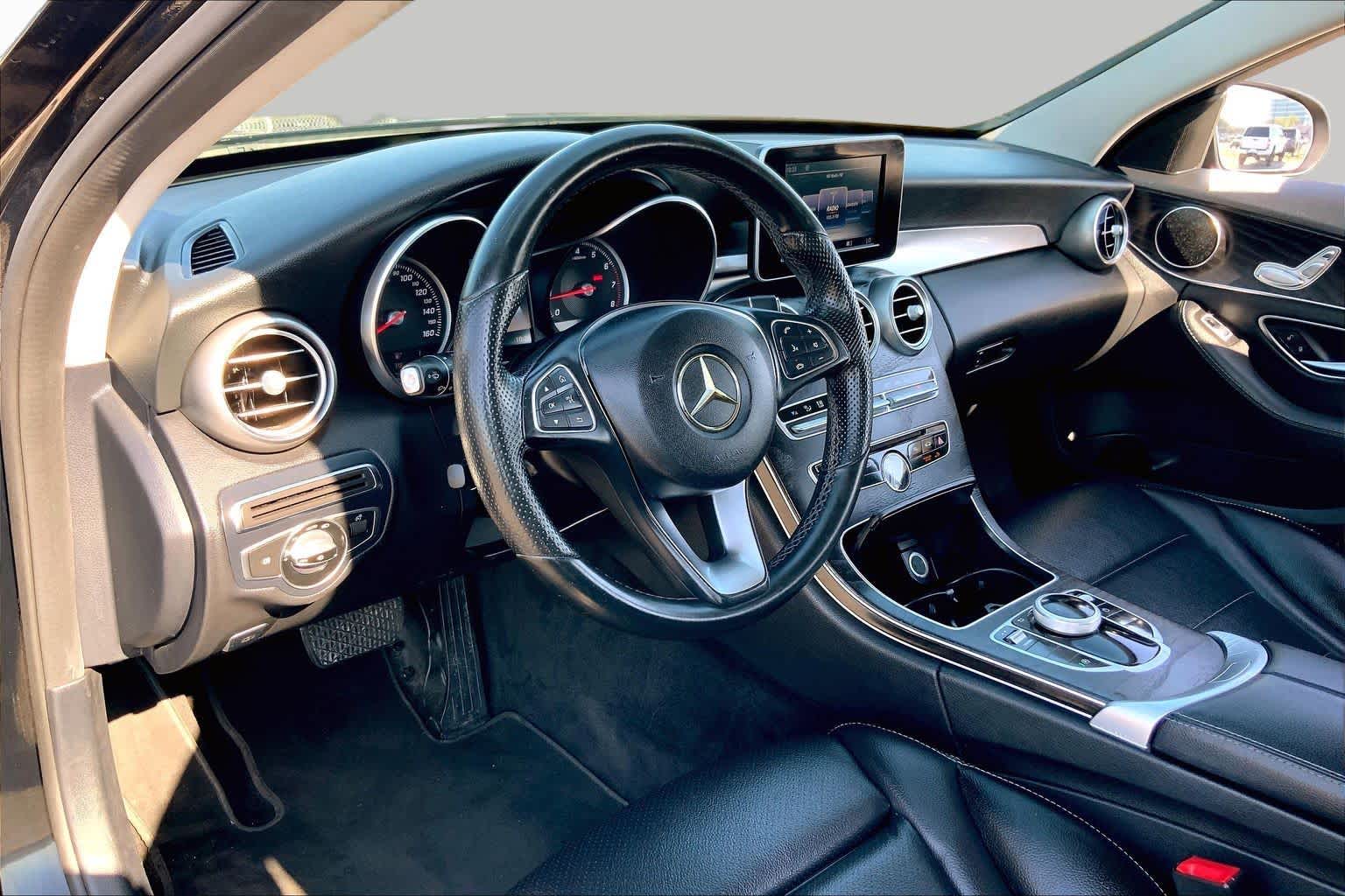 2017 Mercedes-Benz C 300 photo 17 of 36