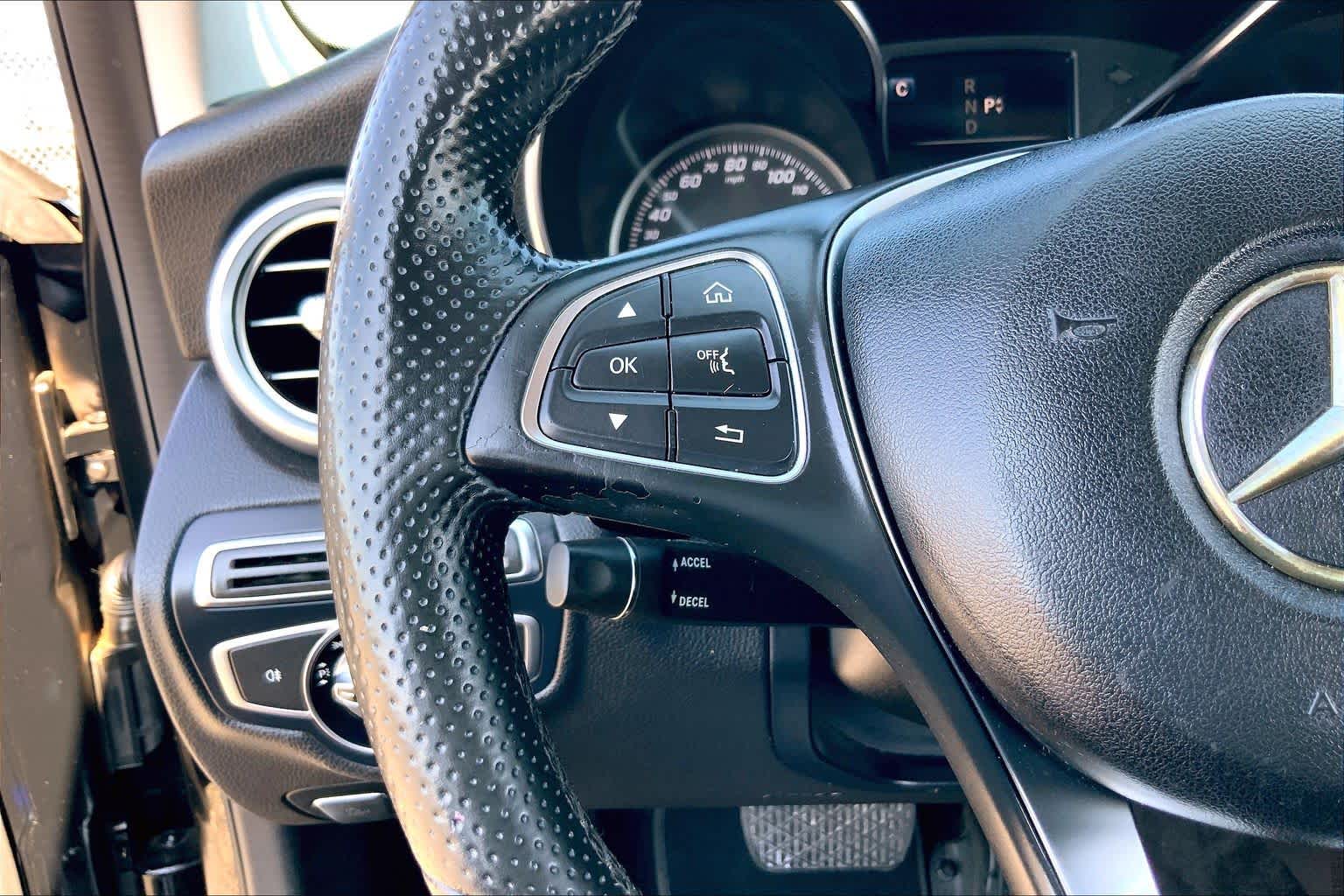2017 Mercedes-Benz C 300 photo 23 of 36