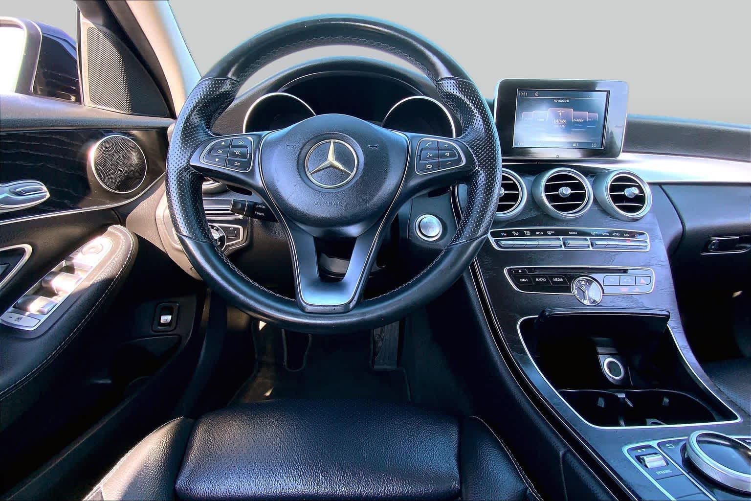 2017 Mercedes-Benz C 300 photo 6 of 36