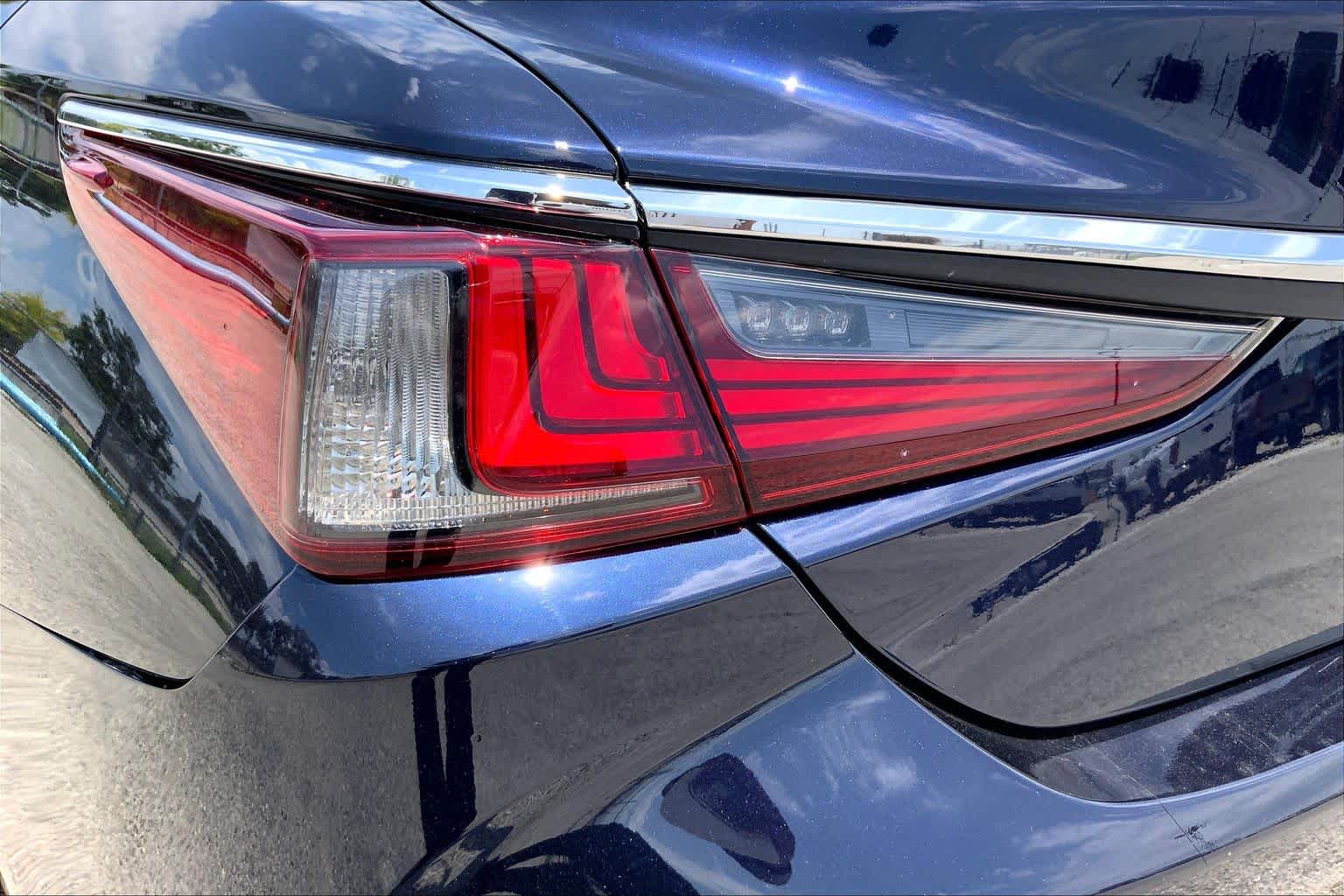 2019 Lexus ES 350  Nightfall Mica at Beck & Masten Kia