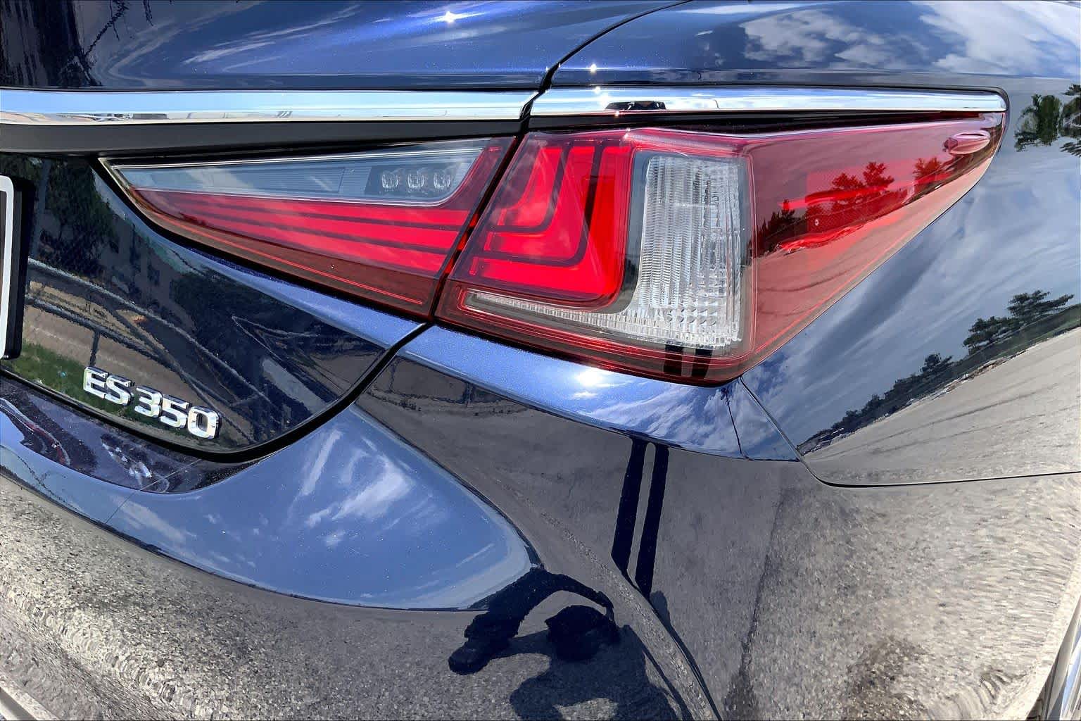 2019 Lexus ES 350  Nightfall Mica at Beck & Masten Kia