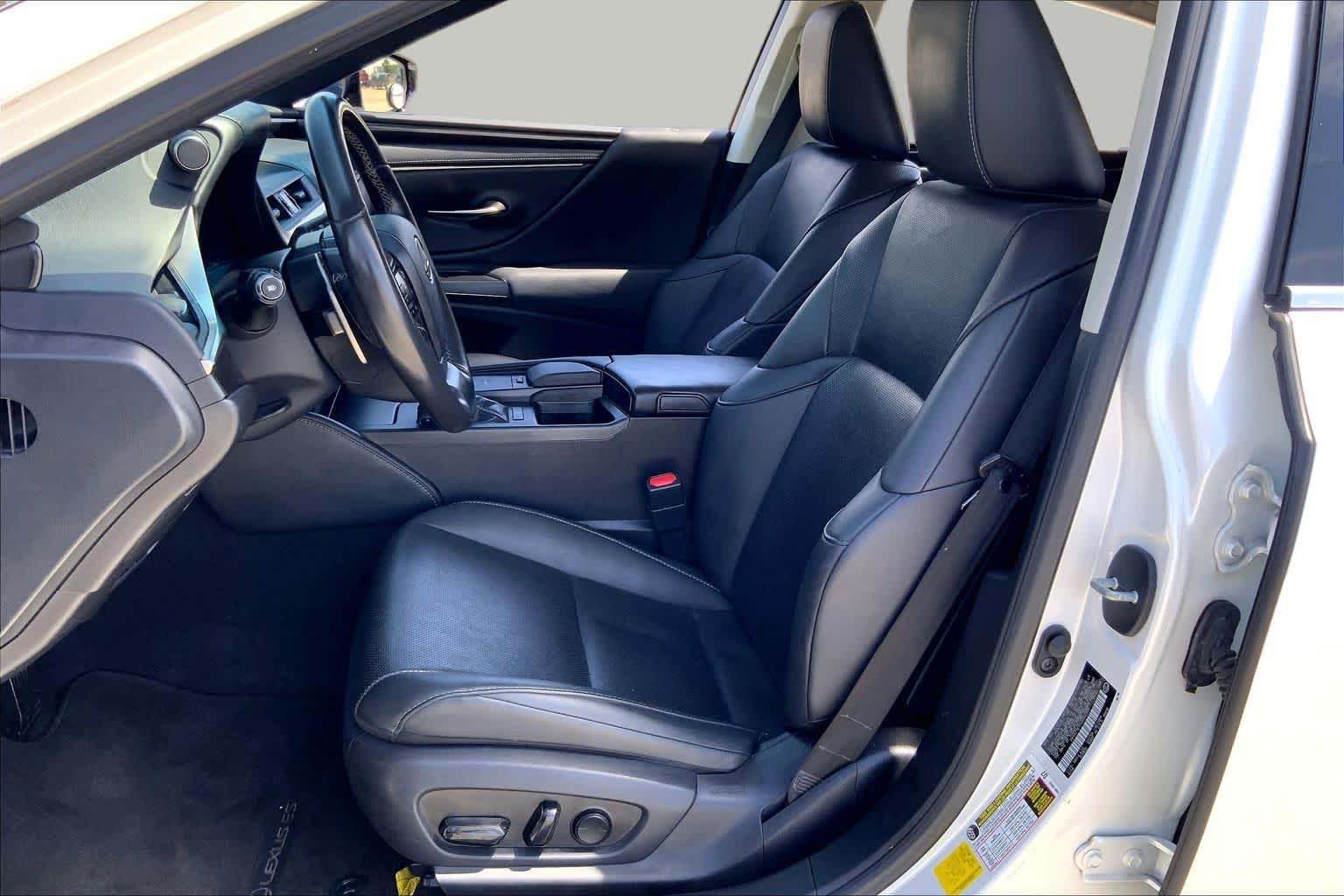 2019 Lexus ES 350  Eminent White Pearl at Lexus of Clear Lake