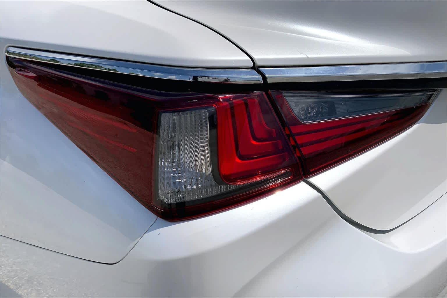 2019 Lexus ES 350  Eminent White Pearl at Lexus of Clear Lake