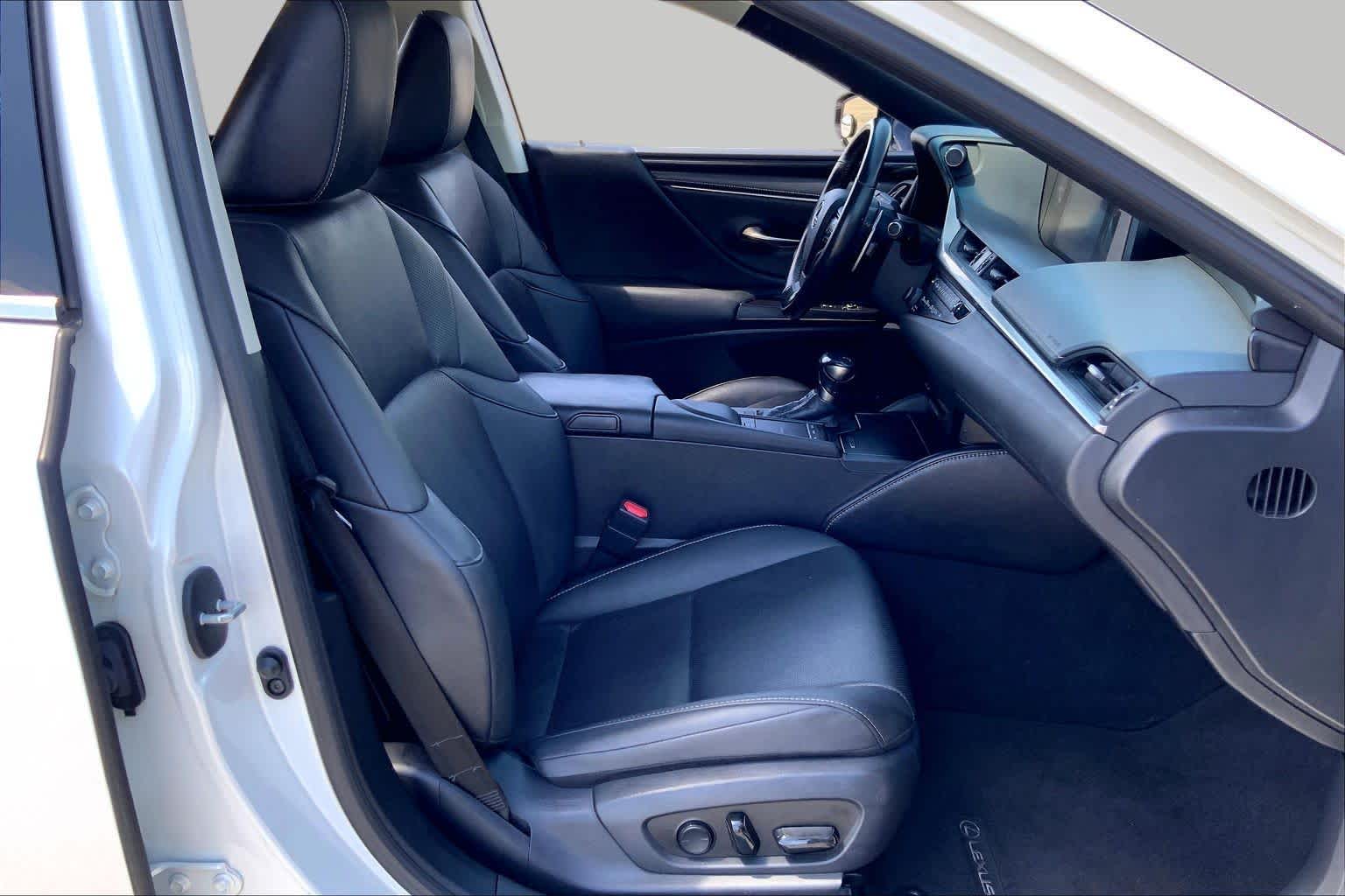 2019 Lexus ES 350  Eminent White Pearl at Lexus of Clear Lake