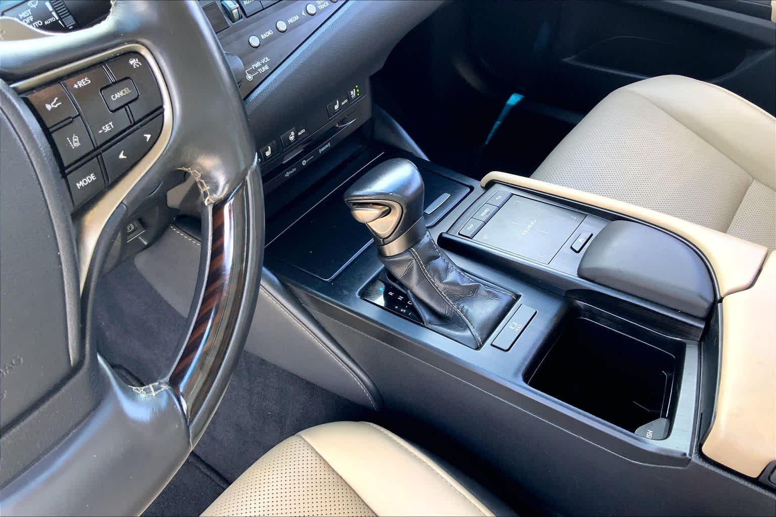 2020 Lexus ES 350  Eminent White Pearl at Group 1 Toyota Southwest