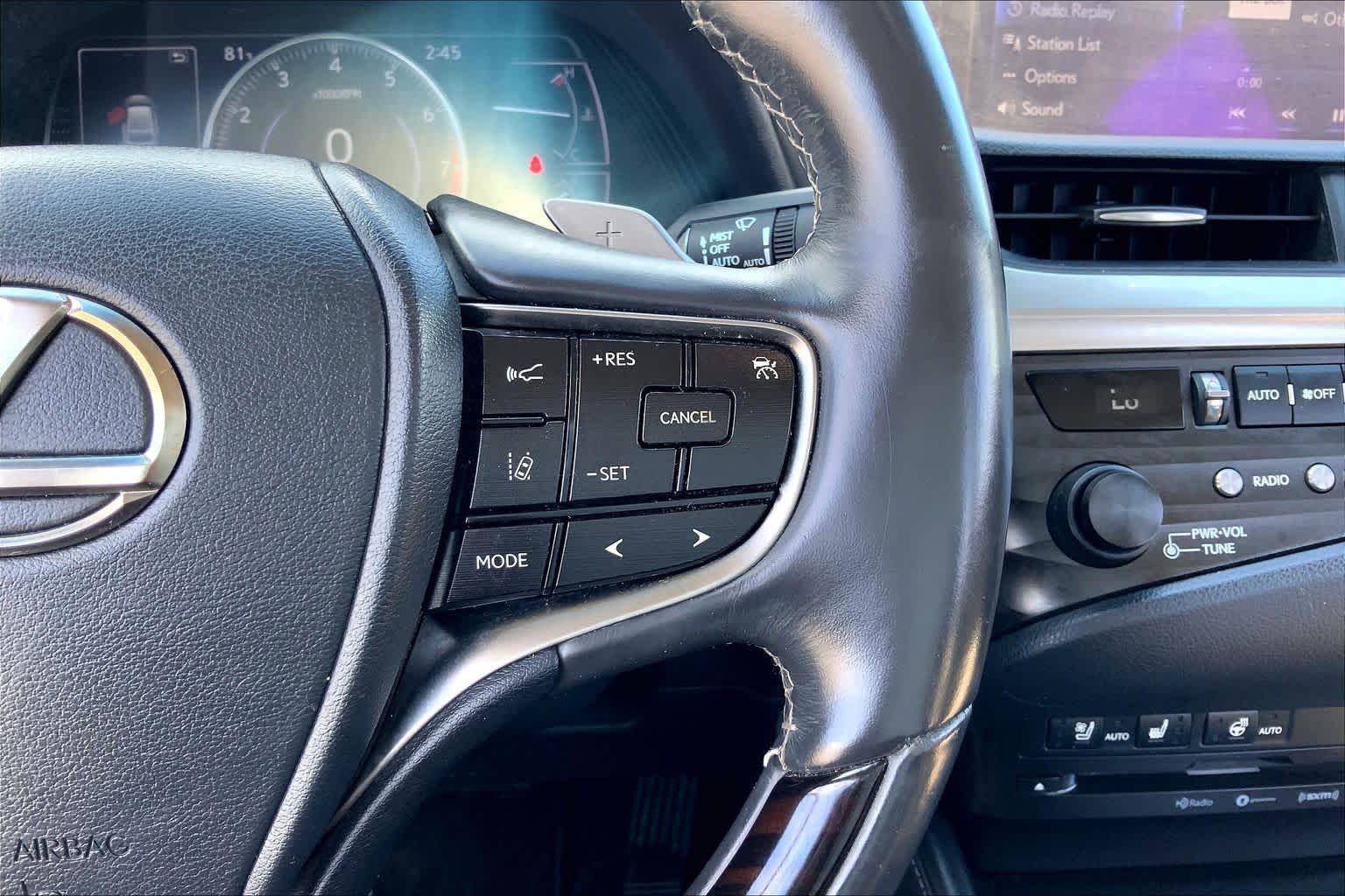 2020 Lexus ES 350  Eminent White Pearl at Group 1 Toyota Southwest