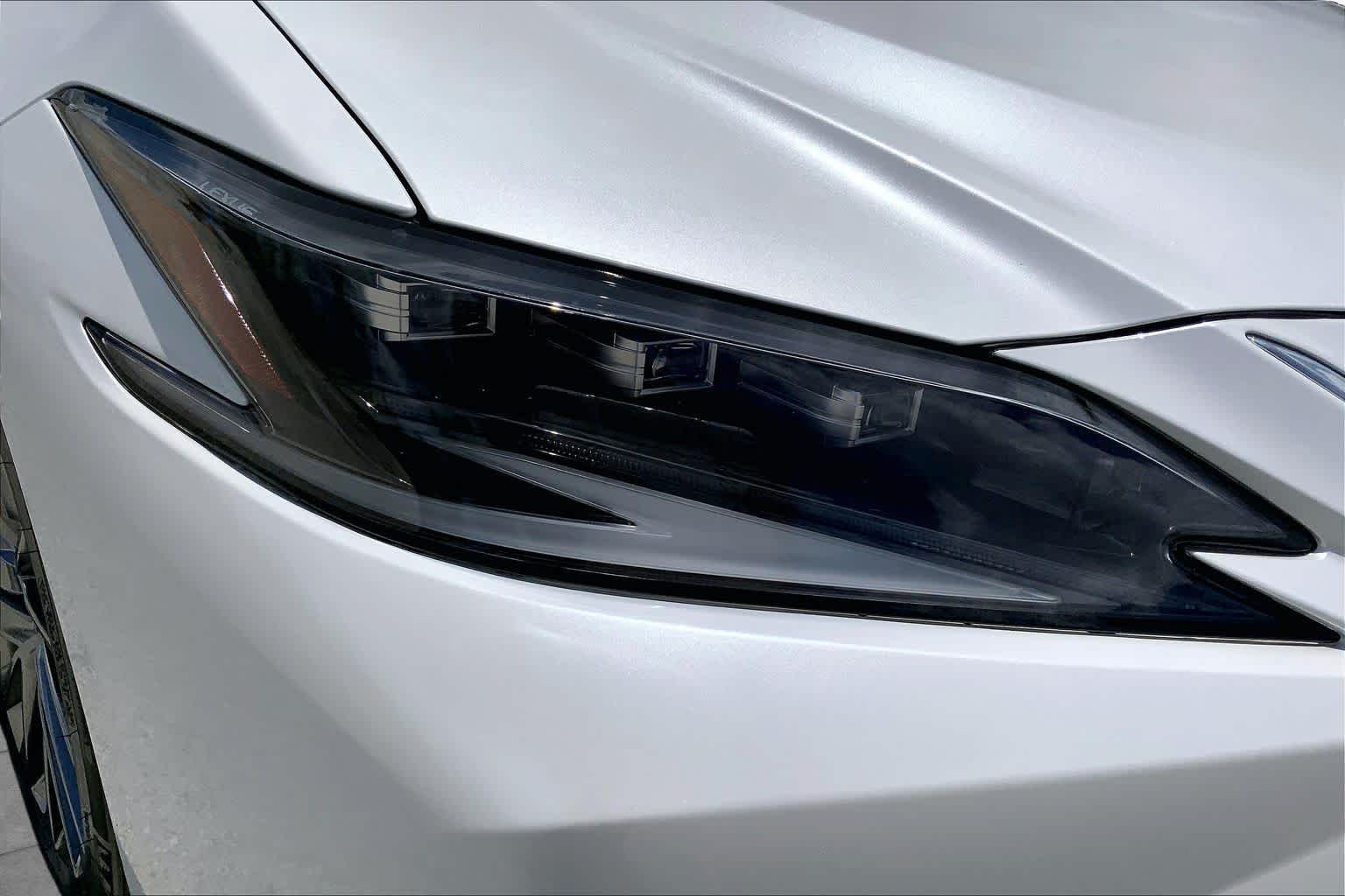 2025 Lexus ES 350 Ultra Luxury  Eminent White Pearl at Lexus Southwest Houston