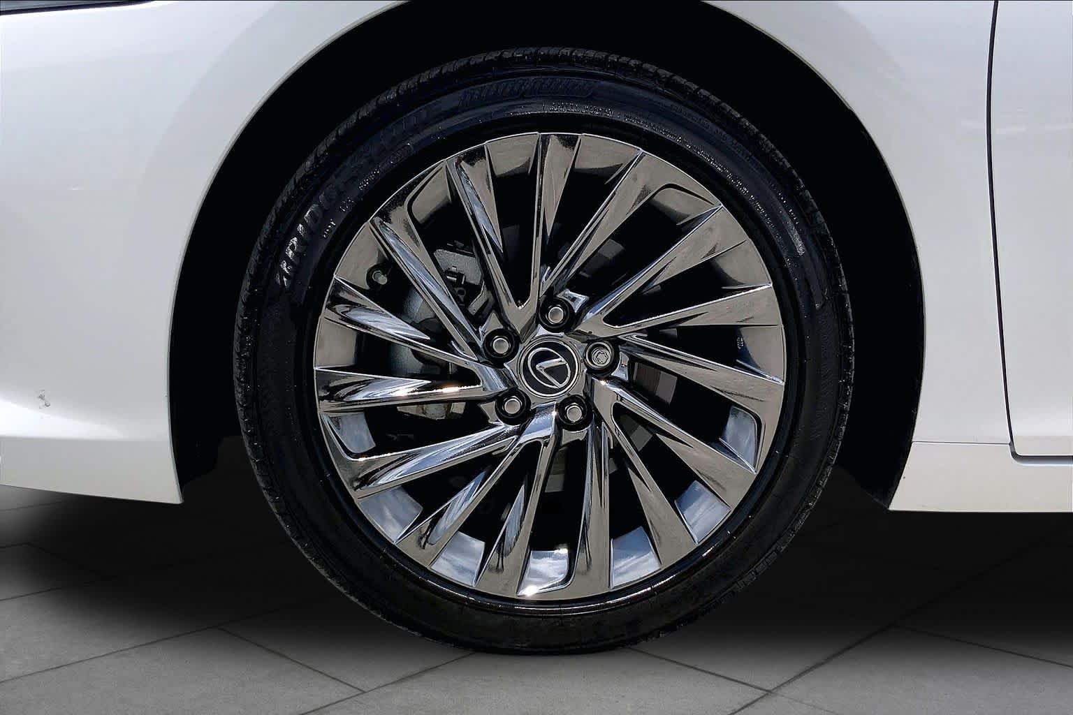 2025 Lexus ES 350 Ultra Luxury  Eminent White Pearl at Lexus Southwest Houston