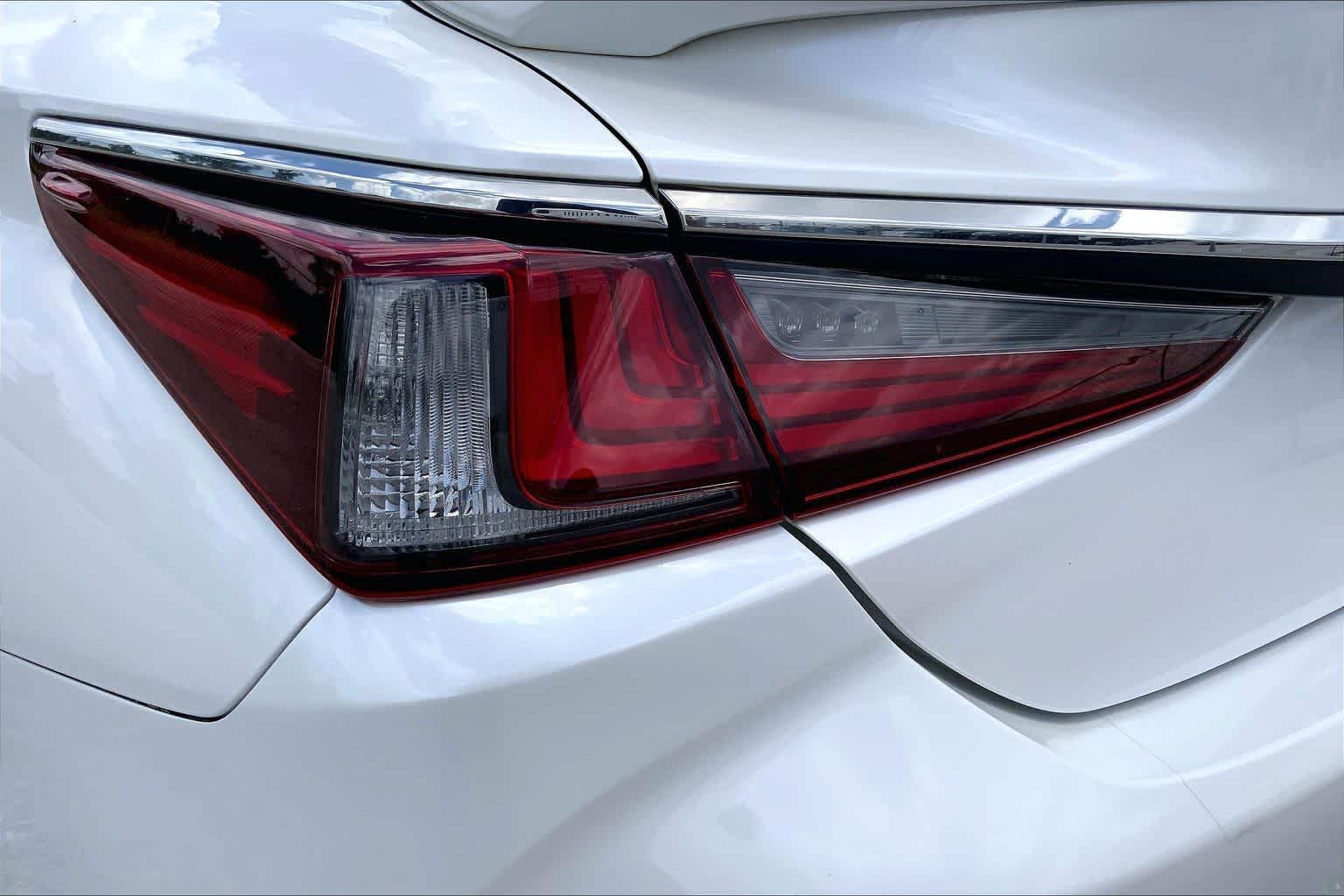 2025 Lexus ES 350 Ultra Luxury  Eminent White Pearl at Lexus Southwest Houston