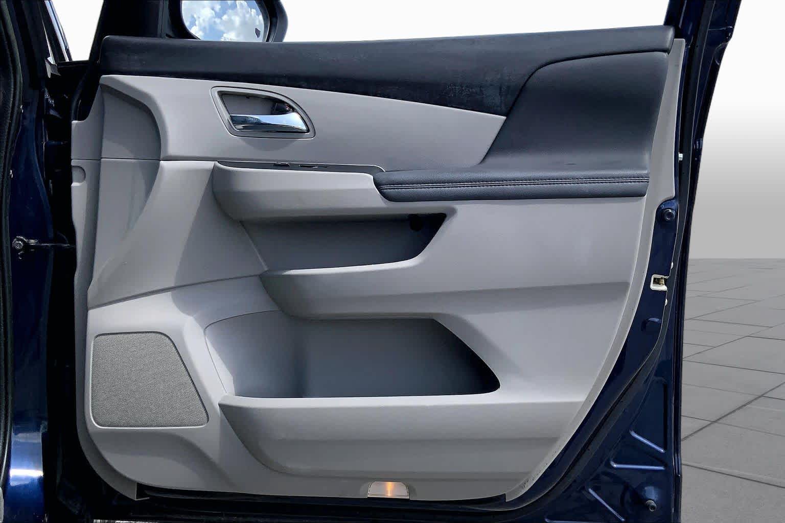 2015 Honda Odyssey EX-L Obsidian Blue Pearl at Group 1 Toyota Southwest