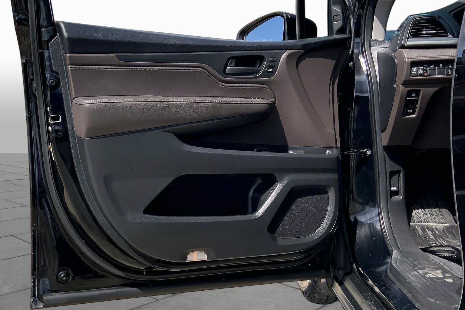 2018 Honda Odyssey EX-L Crystal Black Pearl at HGreg Houston