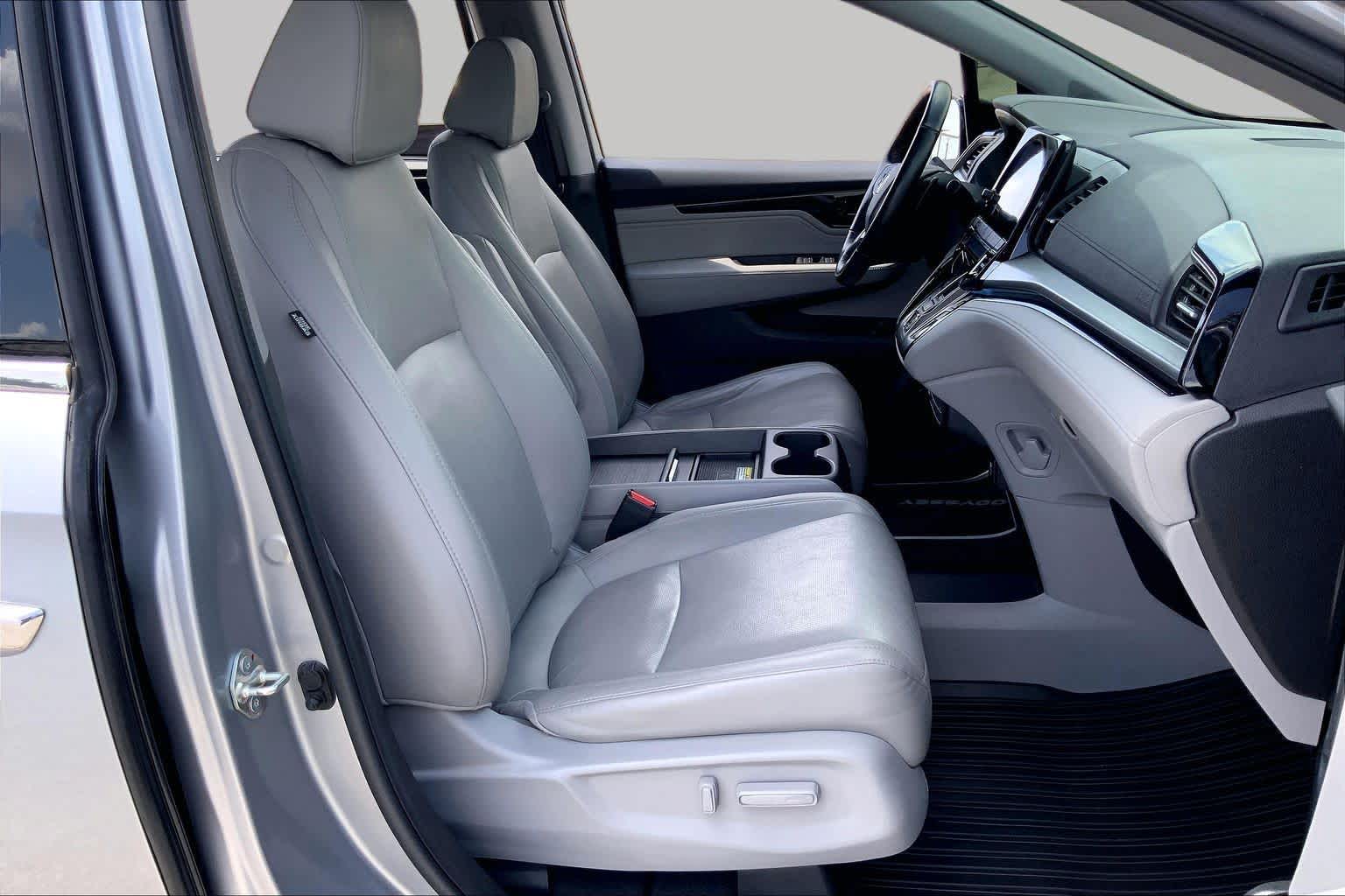 2020 Honda Odyssey Elite Lunar Silver Metallic at Group 1 Toyota Southwest