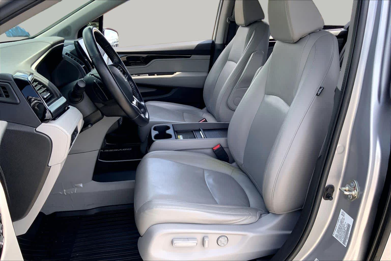 2020 Honda Odyssey Elite Lunar Silver Metallic at Group 1 Toyota Southwest