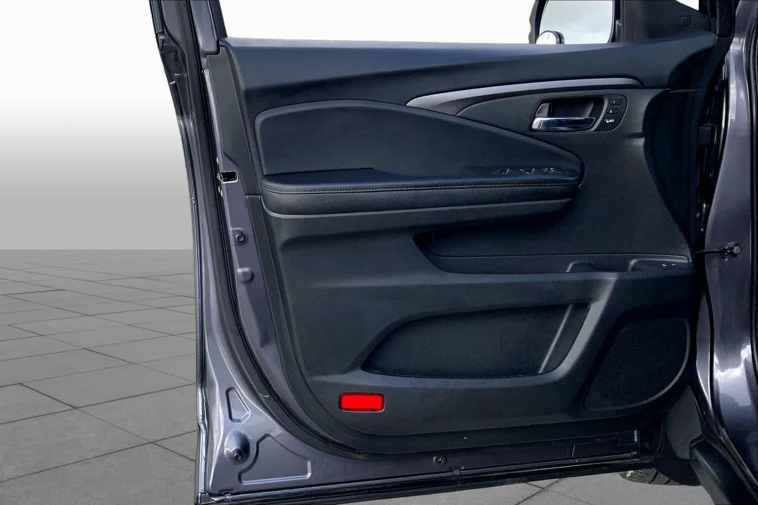 2021 Honda Pilot Special Edition Modern Steel Metallic at Honda of Clear Lake