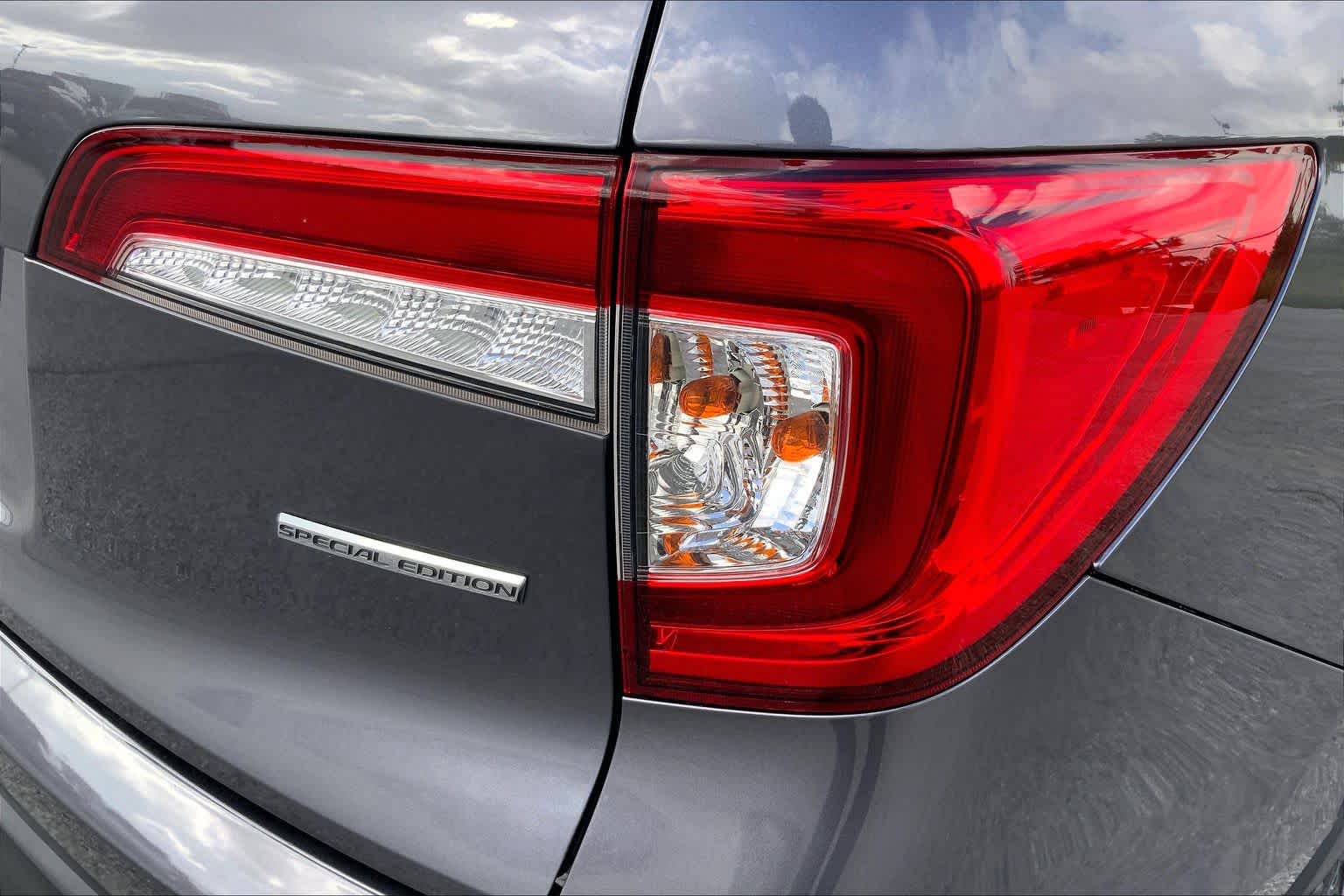 2021 Honda Pilot Special Edition Modern Steel Metallic at Beck & Masten Kia
