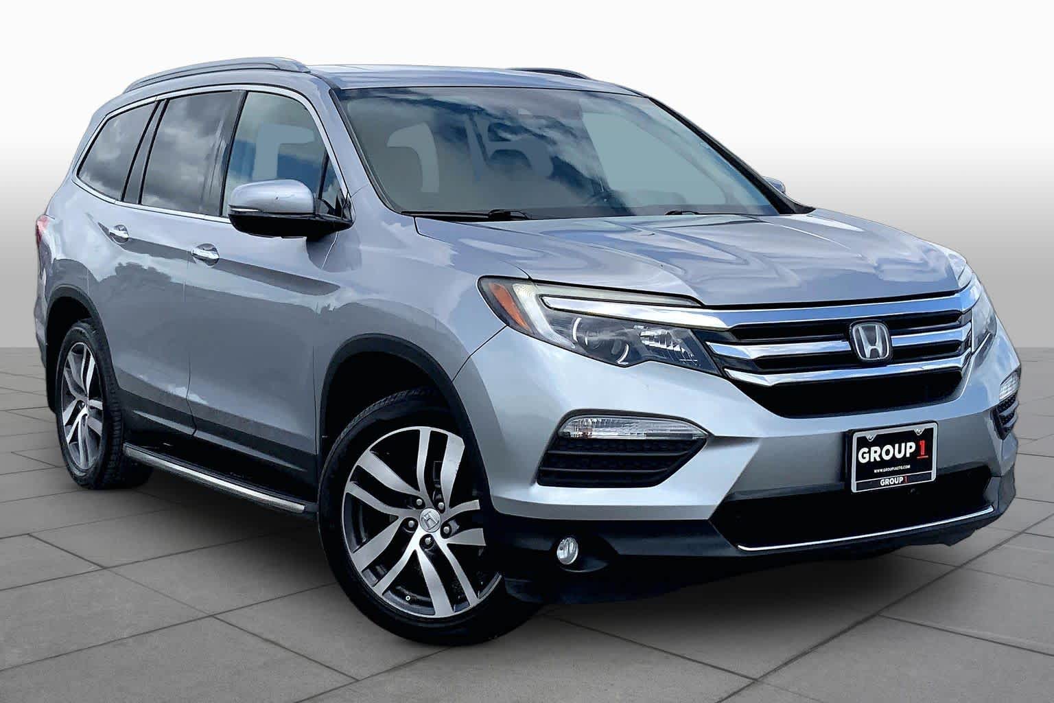 2018 Honda Pilot Elite Lunar Silver Metallic at Texan GMC Buick