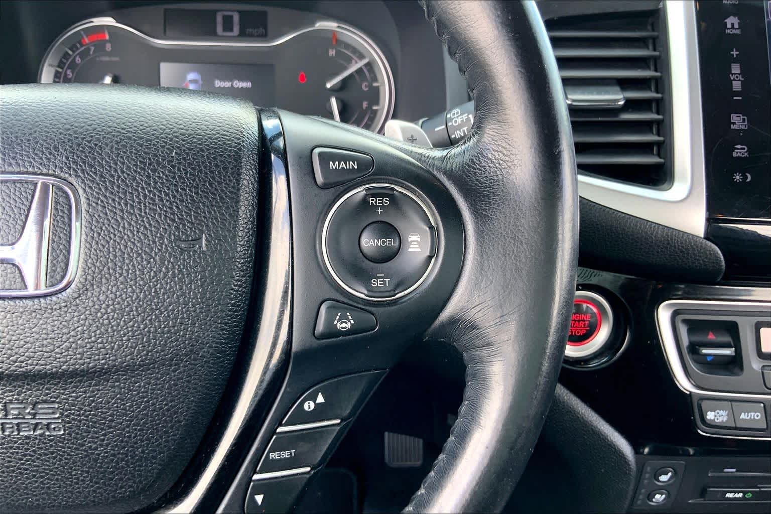 2018 Honda Pilot Elite Lunar Silver Metallic at Texan GMC Buick
