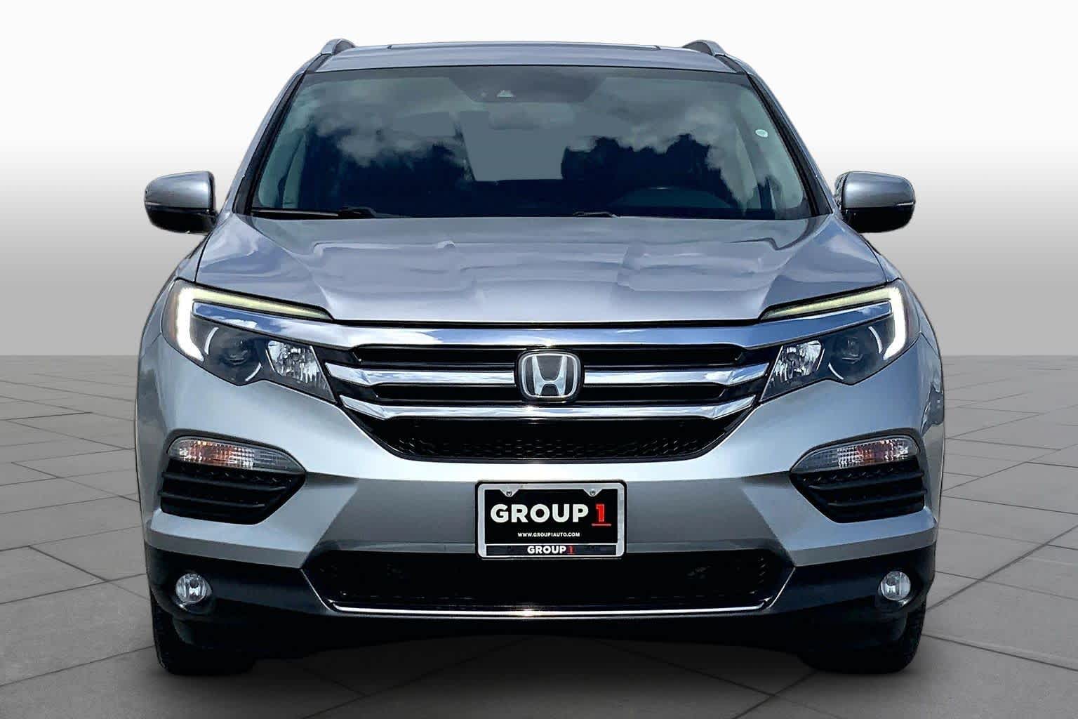 2018 Honda Pilot Elite Lunar Silver Metallic at Texan GMC Buick