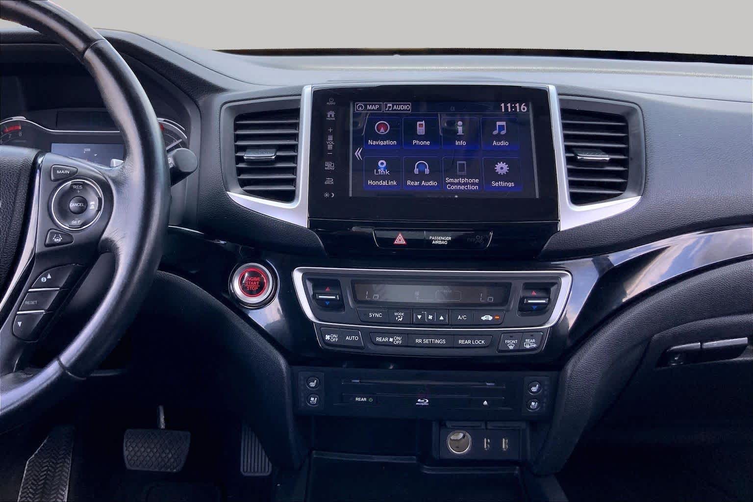 2018 Honda Pilot Elite Lunar Silver Metallic at Texan GMC Buick